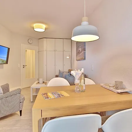 Residenz Ostseestrand 17 *